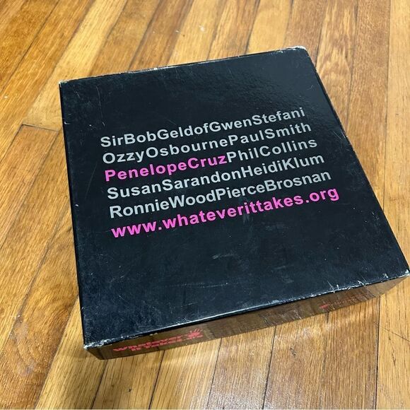 Penelope Cruz Artwork Mother’s Day Plate Whatever It Takes Whateverittakes.org. - Picture 7 of 9